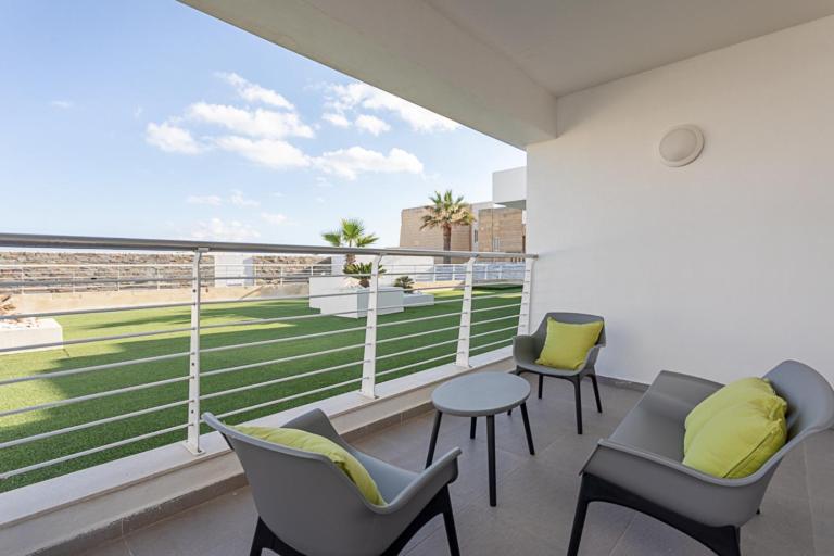 The Sea-Bank Villa Apartments Marsaskala Exterior photo