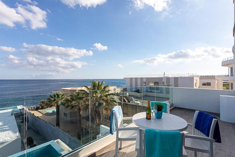 The Sea-Bank Villa Apartments Marsaskala Exterior photo